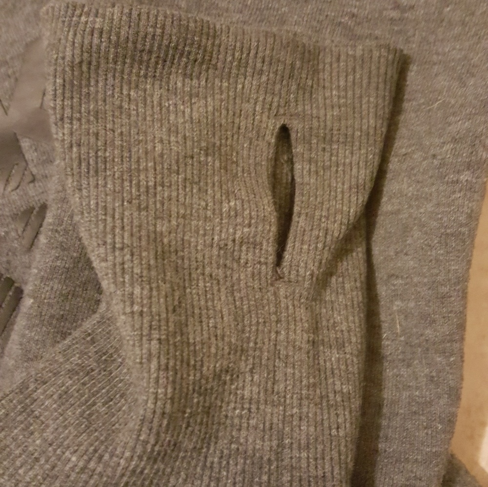 Sweatshirt - Picture 4 of 4